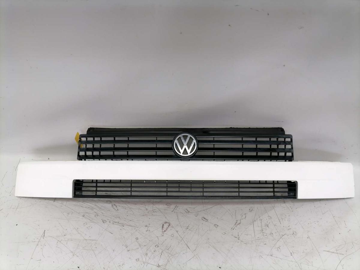VW T4 original Kühlergrilll mit Träger Faceliftmodell ab 1/96 Kurzer Vorderwagen Bj.1997 VW T4 original Kühlergrilll mit Träger Faceliftmodell ab 1/96 Kurzer Vorderwagen Bj.1997